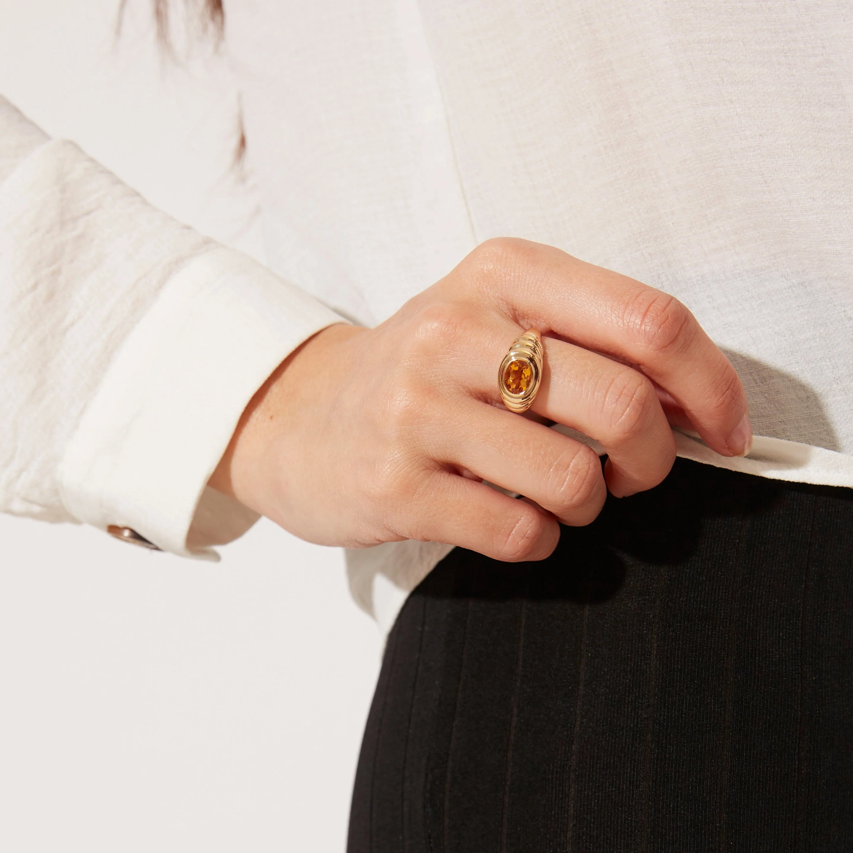 Kiki Classics Mini Citrine Ripple Ring - Image 2