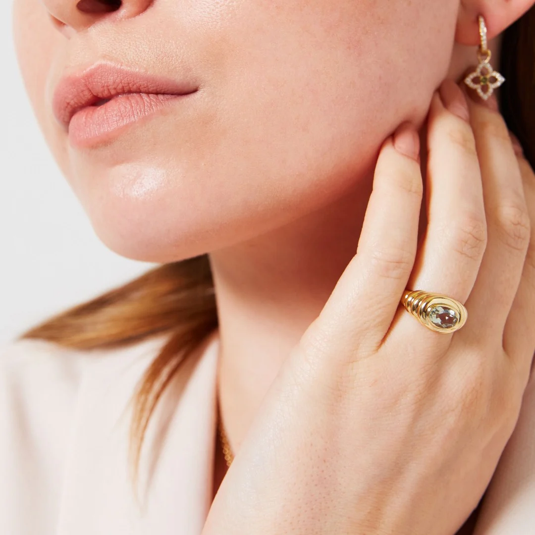 Kiki Classics Mini Green Amethyst Ripple Ring - Image 2